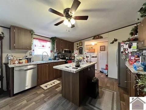 820 3rd St, Hazel, KY 42049 photo 10