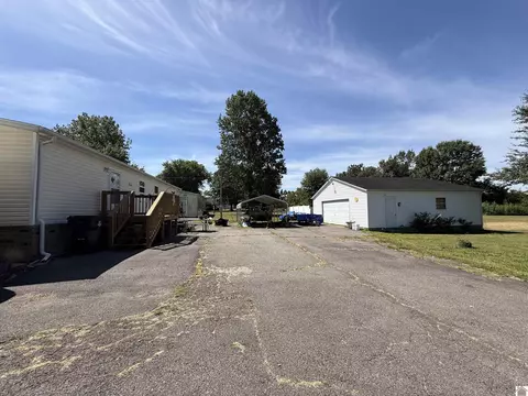 820 3rd St, Hazel, KY 42049 photo 24