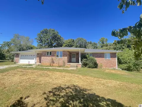 868 S Tanyard Rd, Cadiz, KY 42211