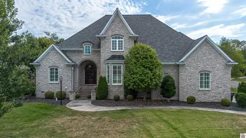 6722 Turnberry Dr, Paducah, KY 42001
