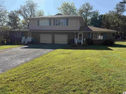 115 Rue Marne St, Paducah, KY 42001