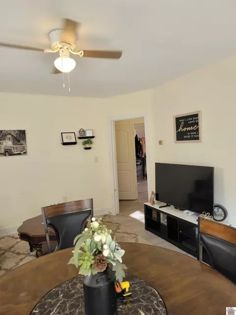 301 E St, Benton, KY 42025 photo 13
