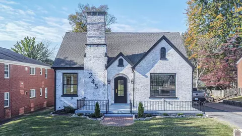 245 Sycamore Dr, Paducah, KY 42001