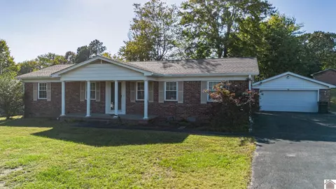 576 Hickory St, Calvert City, KY 42029