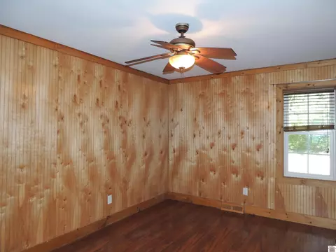 105 E Farthing St, Mayfield, KY 42066 photo 8