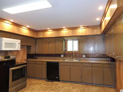105 E Farthing St, Mayfield, KY 42066 photo 5