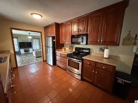 8 Whispering Oaks Loop, Mayfield, KY 42066 photo 20