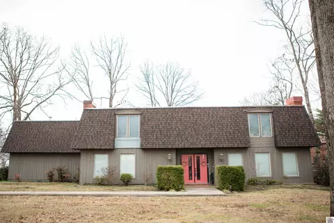 2115 Gatesborough Cir, Murray, KY 42071