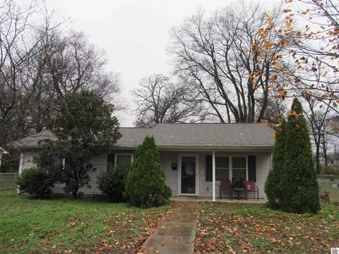 1109 Monroe St, Paducah, KY 42003