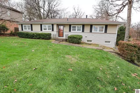 275 Country Club Ln, Paducah, KY 42001