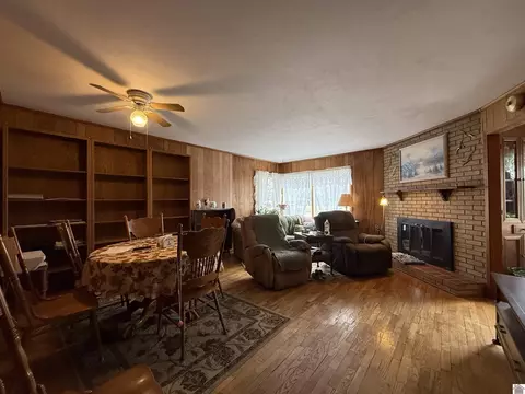 600 3rd St, Hazel, KY 42049 photo 4