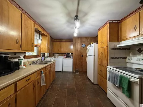 600 3rd St, Hazel, KY 42049 photo 8