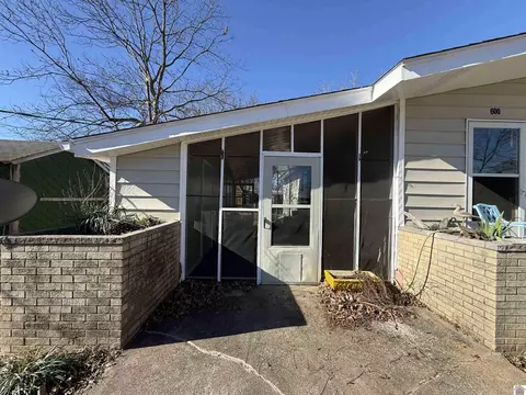 600 3rd St, Hazel, KY 42049 photo 3