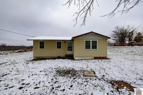1012 Crayne Cemetery Rd, Marion, KY 42064