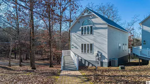 311 Bayside Dr, Grand Rivers, KY 42045