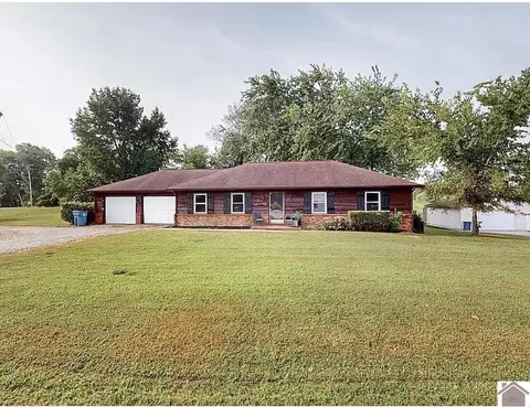 101 Windmere, Paducah, KY 42001