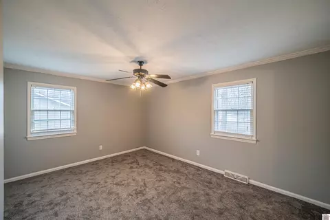 442 Whispering Oaks Loop, Mayfield, KY 42066 photo 9