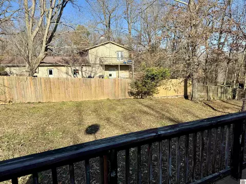 121 E 23rd St, Benton, KY 42025 photo 4