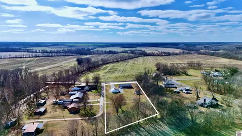 642 E State Route 1748, Mayfield, KY 42066 photo 3