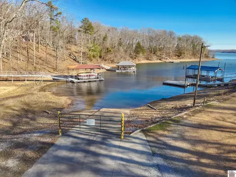 242 Whisper Dr, Murray, KY 42071 photo 12