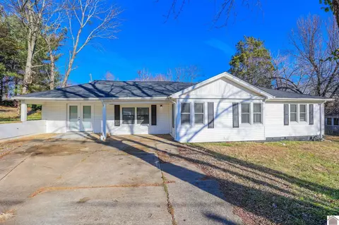 522 W 12th St, Benton, KY 42025
