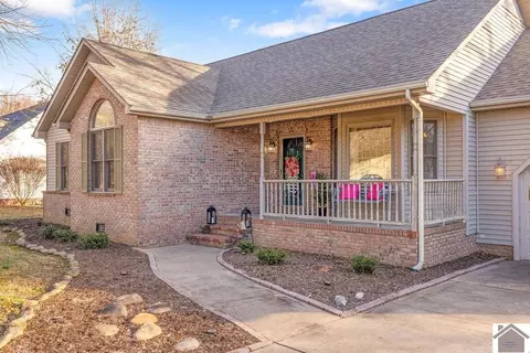 603 Nancy Dr, Murray, KY 42071 photo 3