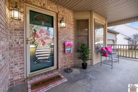 603 Nancy Dr, Murray, KY 42071 photo 4