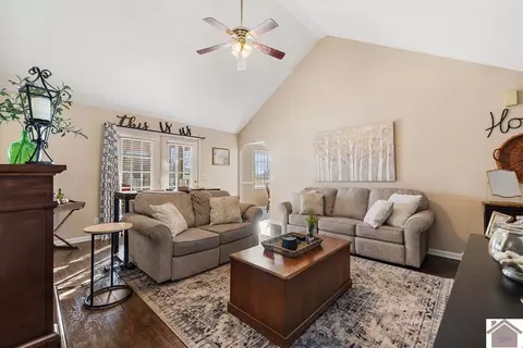603 Nancy Dr, Murray, KY 42071 photo 8
