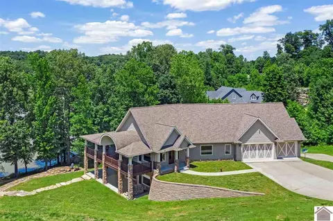 672 Trinity Ln, Eddyville, KY 42038