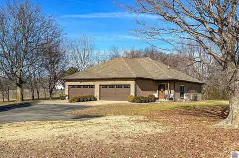 20 22 Hamilton Dr, Benton, KY 42025
