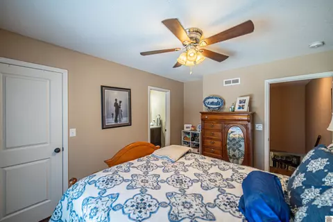 1300 Diuguid Dr, Murray, KY 42071 photo 11