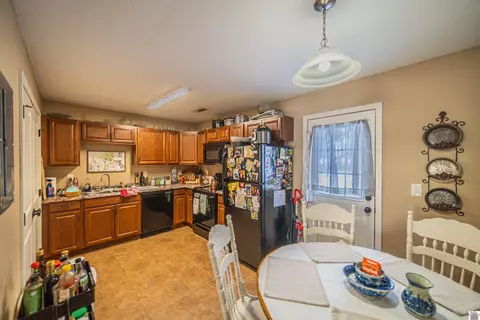 1300 Diuguid Dr, Murray, KY 42071 photo 7
