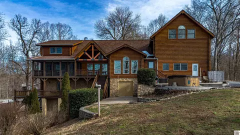 907 N Worthington Way, Eddyville, KY 42038