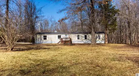 993 Travis Rd, Kuttawa, KY 42055