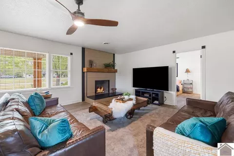 10256 E State Route 94, Murray, KY 42071 photo 8
