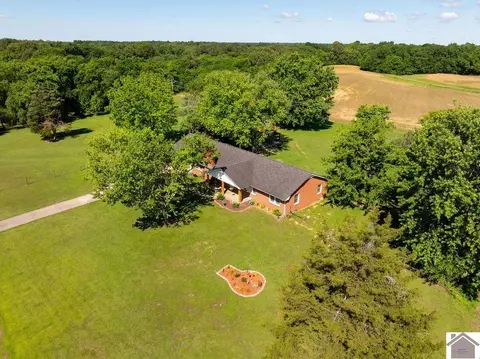 10256 E State Route 94, Murray, KY 42071 photo 3