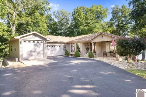 531 Knight Ln, Benton, KY 42025
