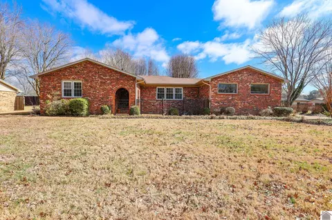 340 Hathaway Trl, Paducah, KY 42003