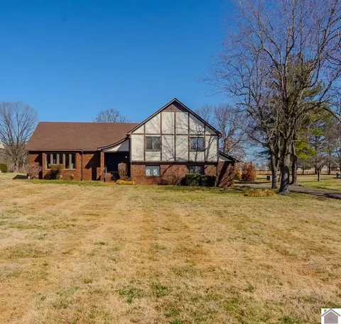 161 Matthew Dr, Paducah, KY 42001