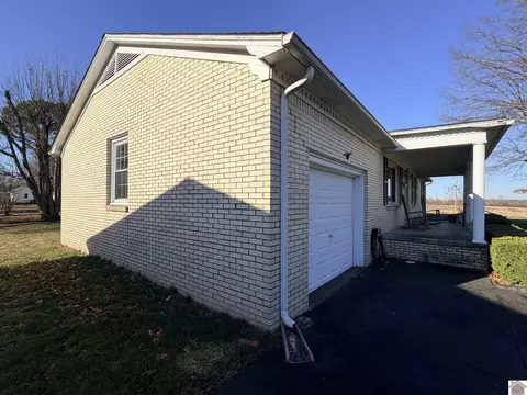 722 Barger St, Mayfield, KY 42066 photo 3