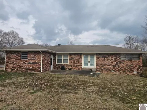 108 E 22nd St, Benton, KY 42025 photo 2