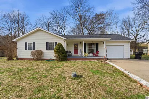 196 Pebble Creek Dr, Eddyville, KY 42038