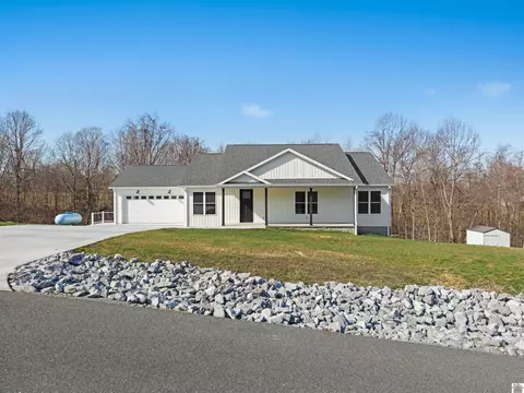 209 Corinne Dr, Eddyville, KY 42038
