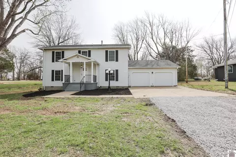 2960 Elliott Rd, West Paducah, KY 42086