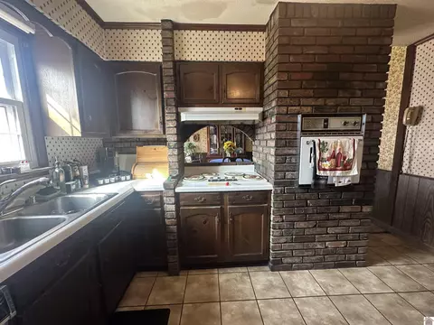 331 Perry, Mayfield, KY 42066 photo 9