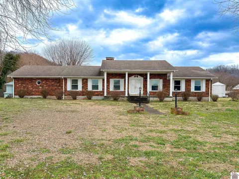425 Big Lick Hollow Rd, New Haven, KY 40051