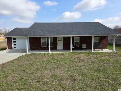 745 Elmdale Rd, Paducah, KY 42003