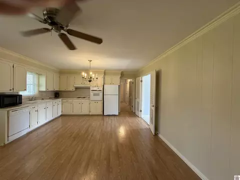 804 Guthrie Dr, Murray, KY 42071 photo 8