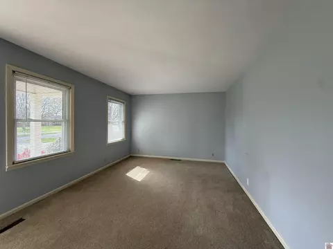 804 Guthrie Dr, Murray, KY 42071 photo 3