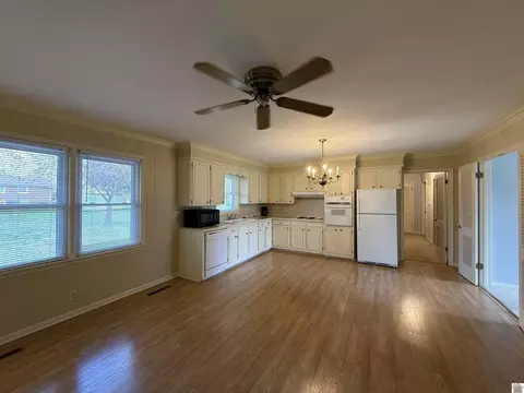 804 Guthrie Dr, Murray, KY 42071 photo 7